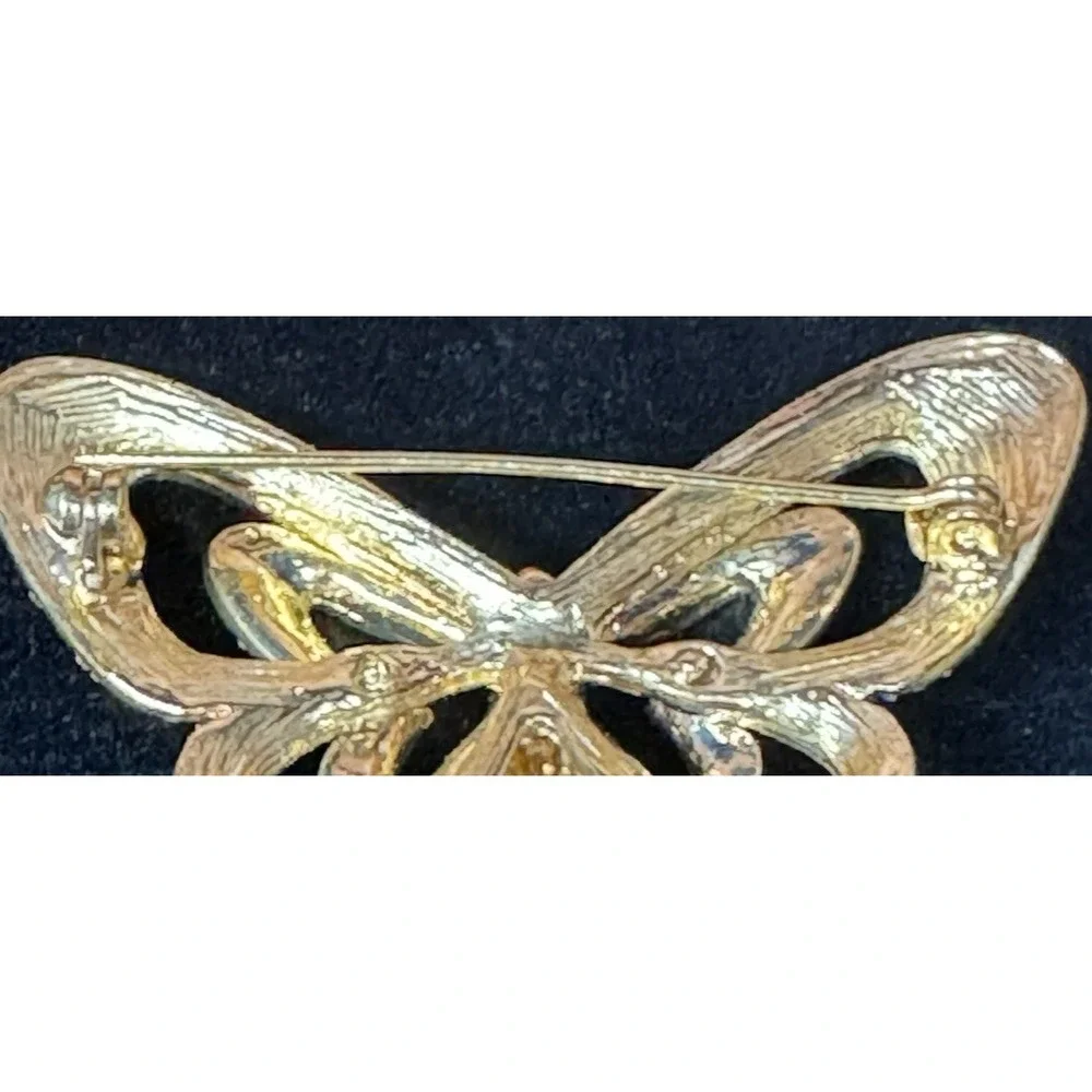 Vintage Rhinestone Butterfly Brooch‎ Gold Tone Openwork Sparkling Pin